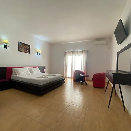 Park 4* Velipojë
