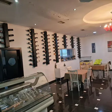 Park Hotel Velipojë